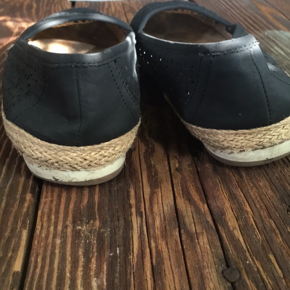 Naturalizer slip-ons - Picture 3 of 4